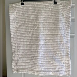 (1) Pottery Barn Sham